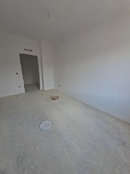 Tirane, shitet apartament 2+1  100 m² 95.000 € (KAMEZ)
