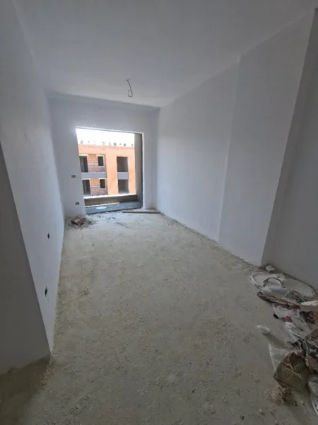 Tirane, shitet apartament 2+1  100 m² 95.000 € (KAMEZ)