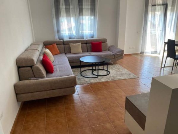 Tirane, jepet me qera apartament 3+1+BLK Kati 2, 140 m² 60.000 Leke (RRUGA ARBEN BOCI)