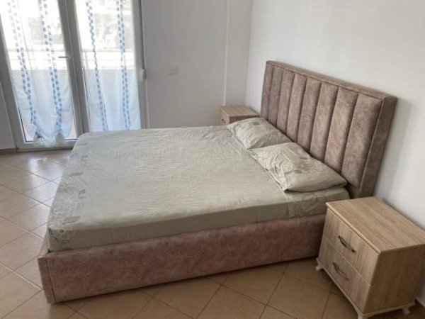 Tirane, jepet me qera apartament 3+1+BLK Kati 2, 140 m² 60.000 Leke (RRUGA ARBEN BOCI)