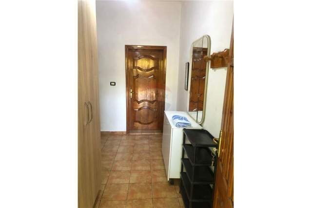 Tirane, jepet me qera apartament 1+1 Kati 1, 60 m² 350 Euro (Bulevardi i Ri)