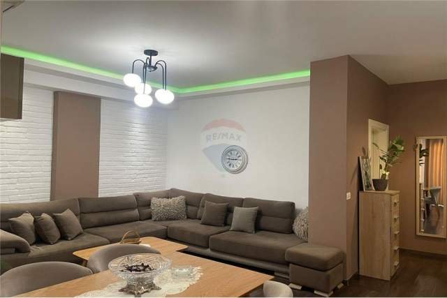 Tirane, jepet me qera apartament 2+1 Kati 6, 90 m² 500 Euro