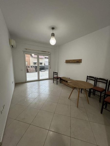 Tirane, shitet apartament 2+1 Kati 1, 111 m² 250.000 Euro (Komuna e Parisit)