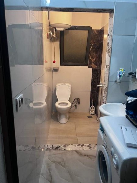 Tirane, jepet me qera apartament 100 m² 35.000 Leke (Sauk)