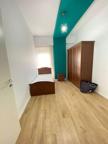 Tirane, jepet me qera apartament 2+1+BLK prane Stacioni i Trenit  KOMPLEKSI SIRI 2 CMIMI:550 EURO + PARKIM