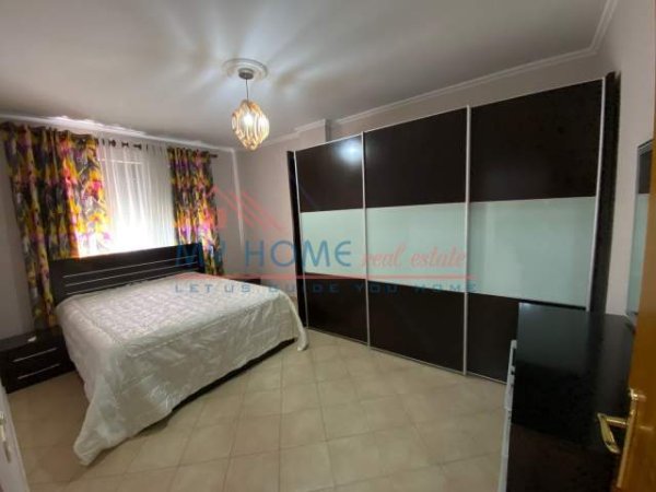 Tirane, jepet me qera apartament 2+1+BLK Kati 5, 110 m² 600 Euro (Rruga e Durresit)