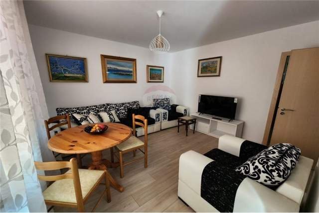 Tirane, jepet me qera apartament 1+1 Kati 3, 52 m² 450 Euro (Shkolla e Baletit)