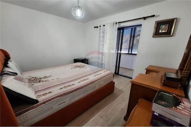 Tirane, jepet me qera apartament 1+1 Kati 3, 52 m² 450 Euro (Shkolla e Baletit)