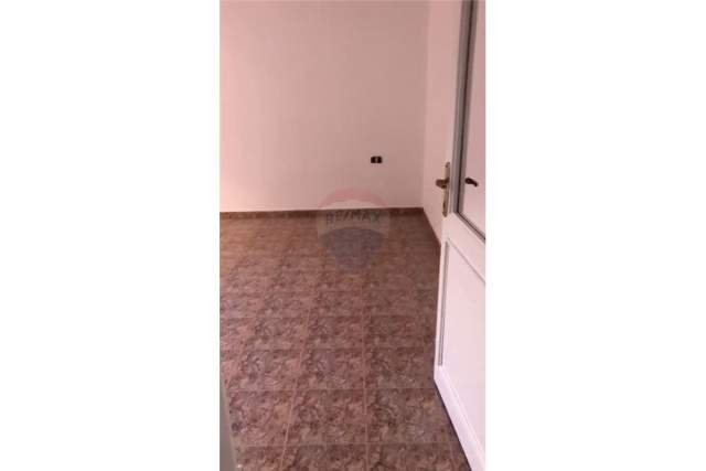 Tirane, jepet me qera zyre Kati 2, 76 m² 540 Euro (Myslym Shyr)