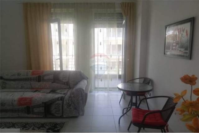 Tirane, jepet me qera apartament 1+1+A Kati 0, 70 m² 400 Euro (Kopeshti Botanik)