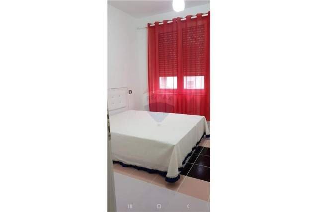 Tirane, jepet me qera apartament 1+1+A Kati 0, 70 m² 400 Euro (Kopeshti Botanik)
