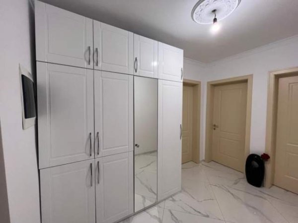 Tirane, shitet apartament 2+1 Kati 4, 82 m² 170.000 Euro (21 dhjetori)