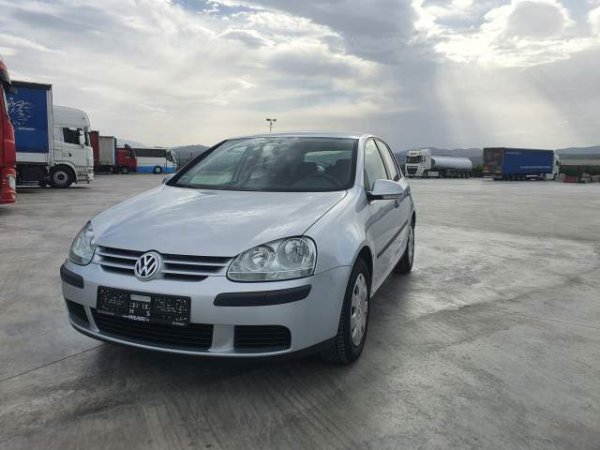 Fier, shitet makine Volkswagen Golf 1,6 SR  Bezine Viti 2006