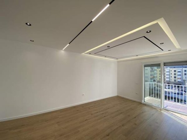 Tirane, jepet me qera apartament 3+1+BLK Kati 3,Astir, 110 m² 500 Euro