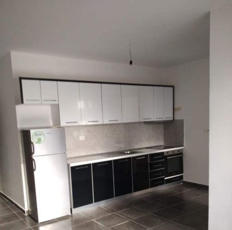 Tirane, jepet me qera 1+1+BLK Kati 1, 64 m² 30.000 Leke