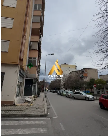 Tirane, shitet apartament 1+1+Aneks+Ballkon Kati 2, 59 m² 116.000 € (Rruga Irfan Tomini)