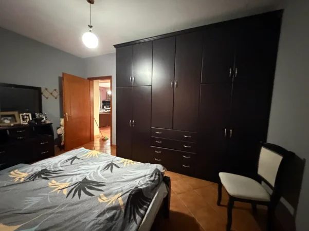 Tirane, jepet me qera 2+1 35000 leke