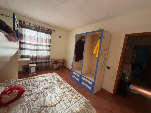 Tirane, jepet me qera 2+1 35000 leke