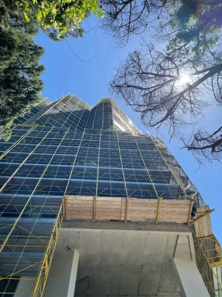 Tirane, shitet ambjent biznesi Kati 0, 90 m² 405.000 € (Colonnade Residence, Rruga Dritan Hoxha)