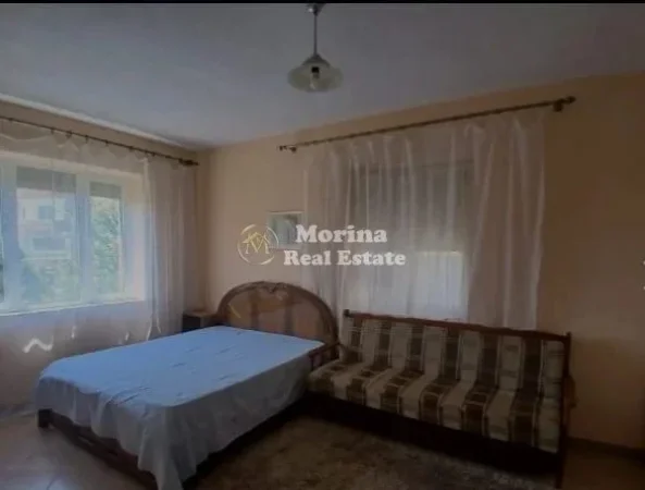 Tirane, jepet me qera apartament 1+1 Kati 3, 65 m² 500 € (Brryli)