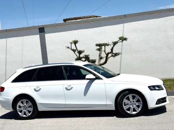 AUDI A4 - 2.0 NAFTE 👉 2011 👈kambio AUTOMATIKE - 6.200 €