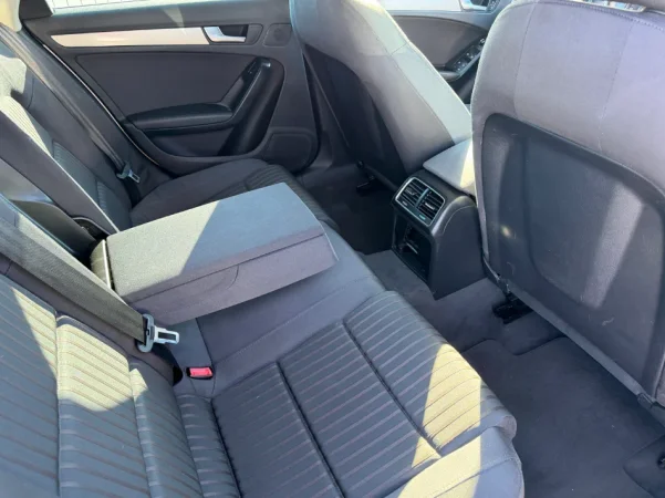AUDI A4 - 2.0 NAFTE 👉 2011 👈kambio AUTOMATIKE - 6.200 €