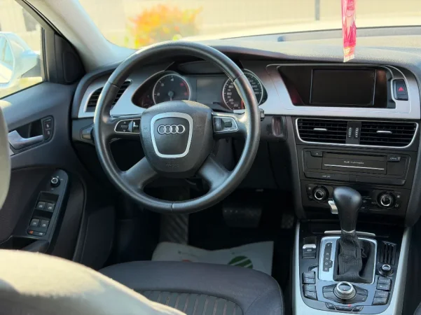 AUDI A4 - 2.0 NAFTE 👉 2011 👈kambio AUTOMATIKE - 6.200 €