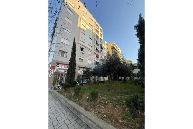 Tirane, shitet apartament , 124 m² 220.000 € 