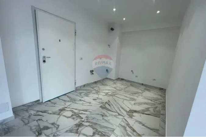Tirane, shitet apartament , 58 m² 255.000 € 