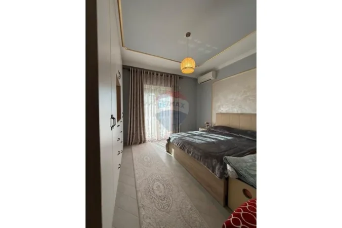 Tirane, shitet Vile , 800 m² 350.000 € (Rinas, Tiranë)