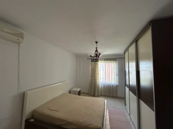 Tirane, jap me qera apartament 2+1+Aneks+Ballkon Kati 3, 106 m² 600€ (Rruga Rrapo Hekali). *NUK PRANOJ OFERTA NGA AGJENSITE, VETEM PERSONA/FAMILJARE*