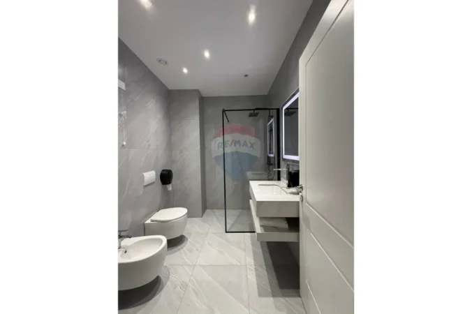 Tirane, shitet apartament , 125 m² 550.000 € 