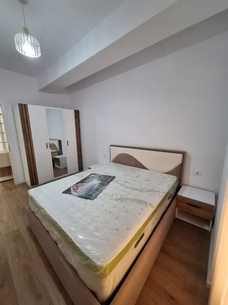 Tirane, jepet me qera apartament 1+1 Kati 4, 61 m² 40.000 LEK (Kompleksi Kaimi, ALI DEMI)  PA KOMISION