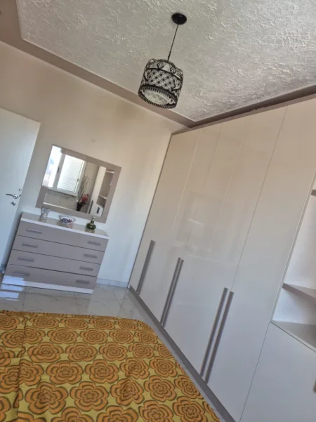 Tirane, jepet me qera apartament 2+1+Ballkon Kati 6, 100 m² 600 € (tregu elektrik)
