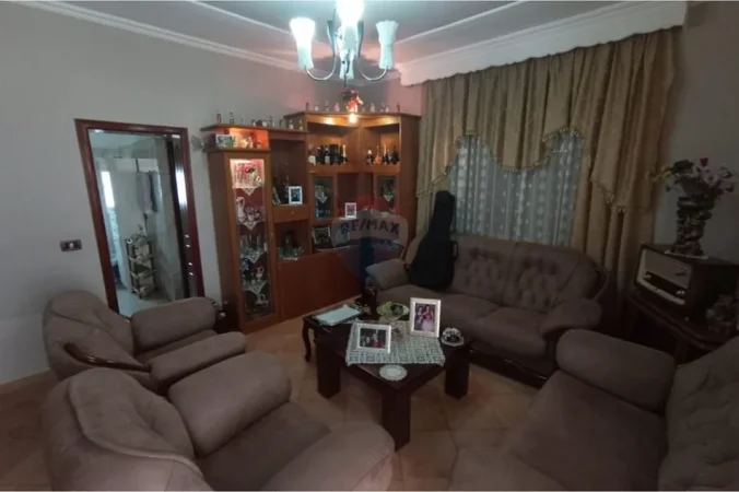 Tirane, shitet shtepi , 205 m² 300.000 € 