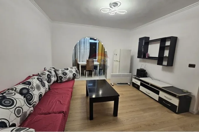 Tirane, jepet me qera apartament , 60 m² 525 € (Rruga Irfan Tomini, Tiranë)