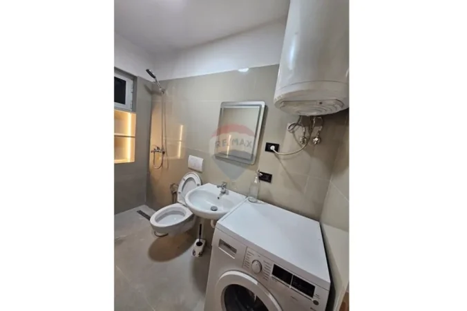 Tirane, jepet me qera apartament , 60 m² 525 € (Rruga Irfan Tomini, Tiranë)