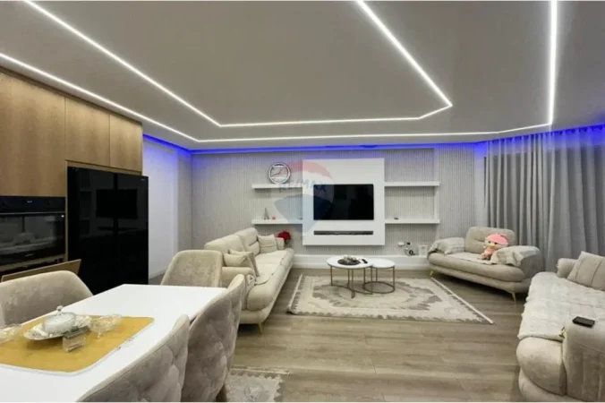 Tirane, jepet me qera apartament , 112 m² 600 € 