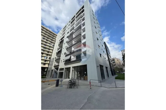 Tirane, jepet me qera , 100 m² 900 € 