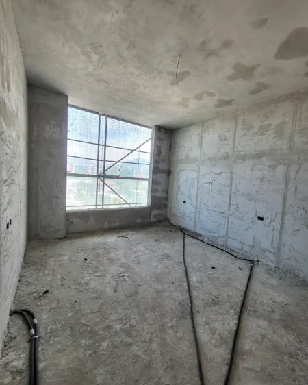 Tirane, shitet apartament 2+1+Ballkon Kati 2, 117 m² 180.000 € (Bulevardi i Ri)