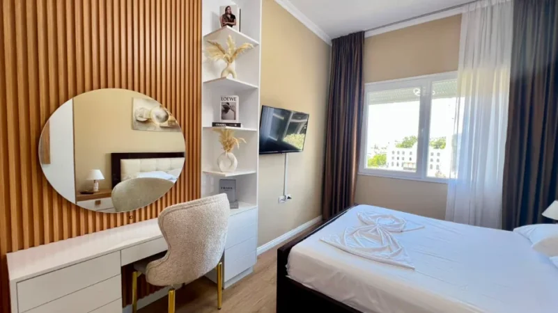 Me Qera: Premium Apt 1+1 +1 Garazh🅿️📍Kopshti Botanik(Prane Xhamise) - Kati.4 - S.70m² - 70,000 Leke/Muaj ||  E Pabanuar me pare 100% e Re✨️
