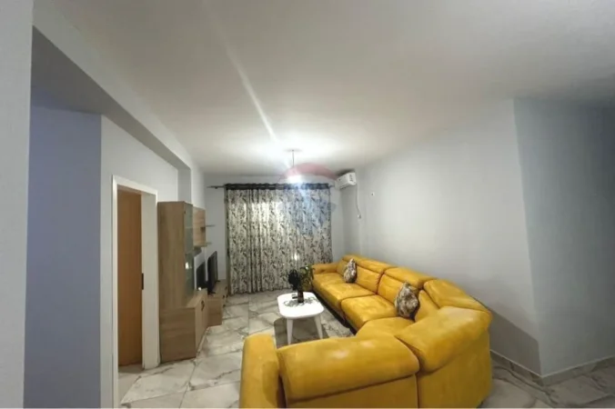 Tirane, jepet me qera apartament , 120 m² 631 € 