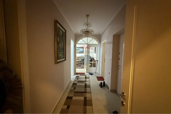 Tirane, jepet me qera apartament , 90 m² 820 € 