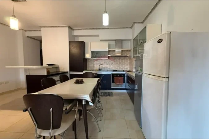 Tirane, jepet me qera apartament , 120 m² 750 € (Rr Dritan Hoxha)