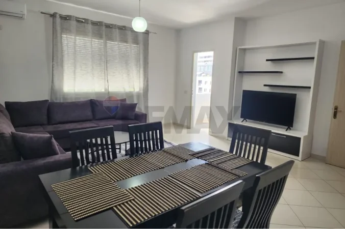 Tirane, jepet me qera apartament , 70 m² 550 € 