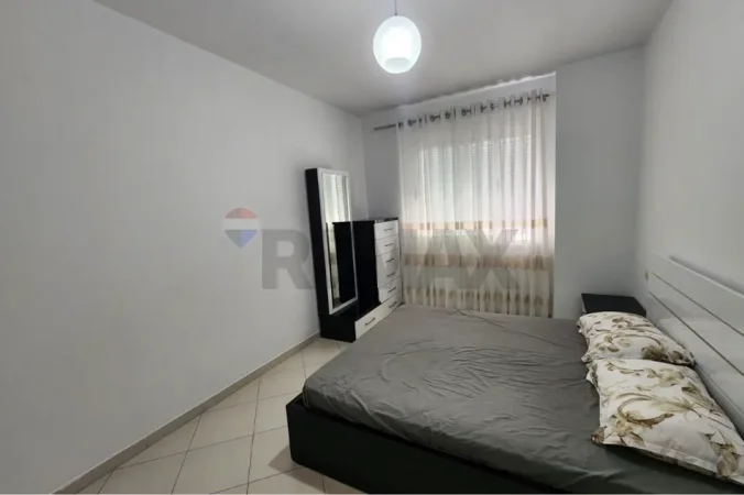 Tirane, jepet me qera apartament , 70 m² 550 € 