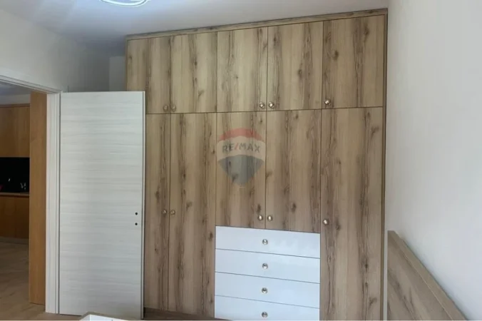Tirane, jepet me qera apartament , 68 m² 650 € 