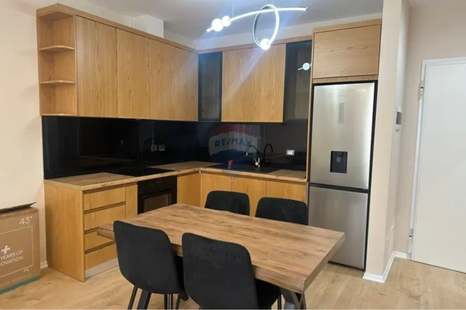 Tirane, jepet me qera apartament , 68 m² 650 € 