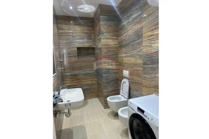 Tirane, jepet me qera apartament , 68 m² 650 € 