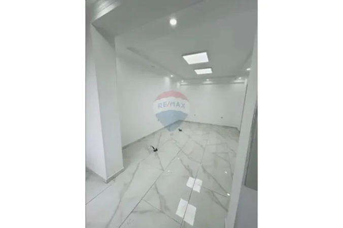 Tirane, jepet me qera apartament , 55 m² 500 € 